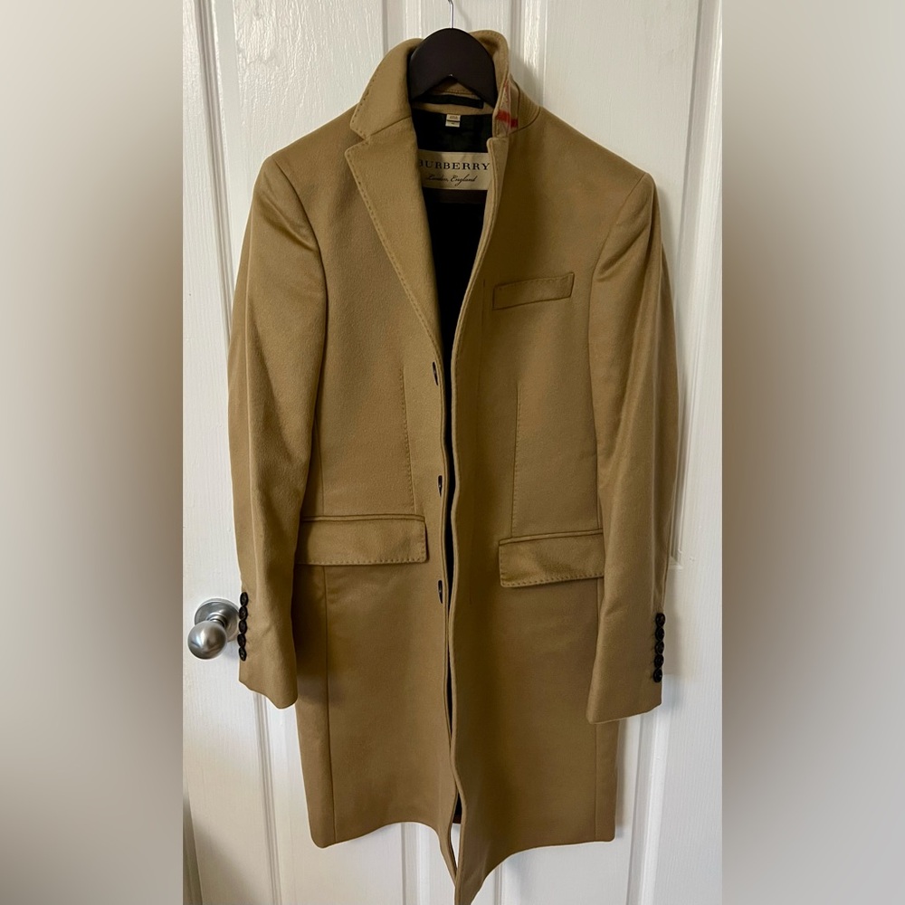 Burberry Single Breasted Camel Hair Coat. Size 36. Like New Condition.